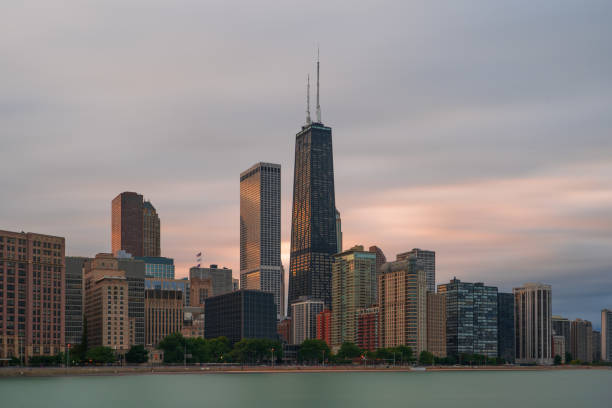 Chicago Lake Shore Drive - Autumn Cityscape Chicago Skyline in Fall lake shore drive chicago stock pictures, royalty-free photos & images