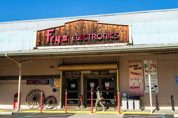 la devanture du magasin fry's electronics, sur le thème du far west - open photos et images de collection