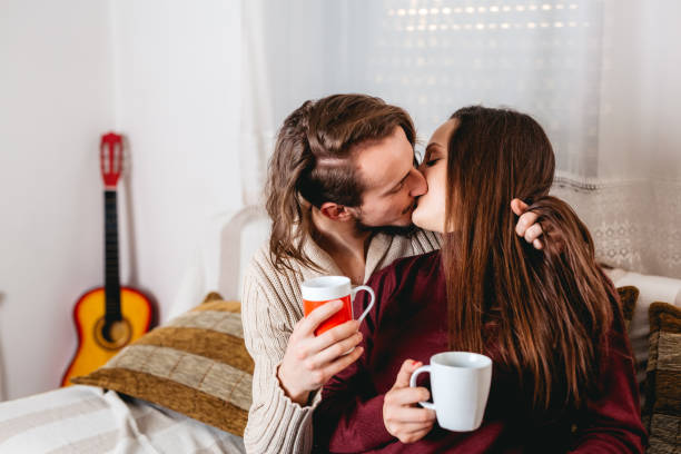 istock Morning coffee kiss 1179963945