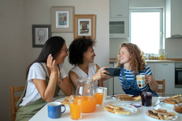 istock Girls getting in on the gossip 1179968563