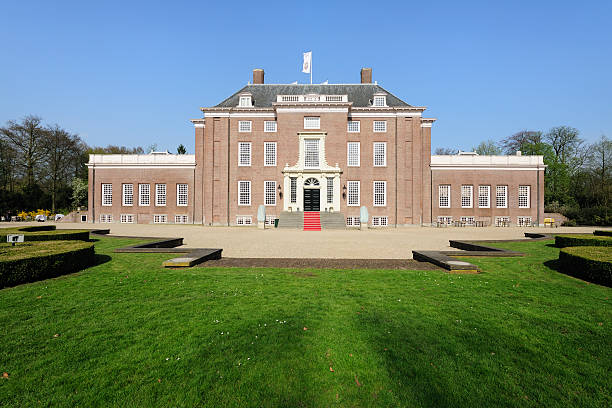 istock Castle Slot Zeist in the Netherlands 117997059