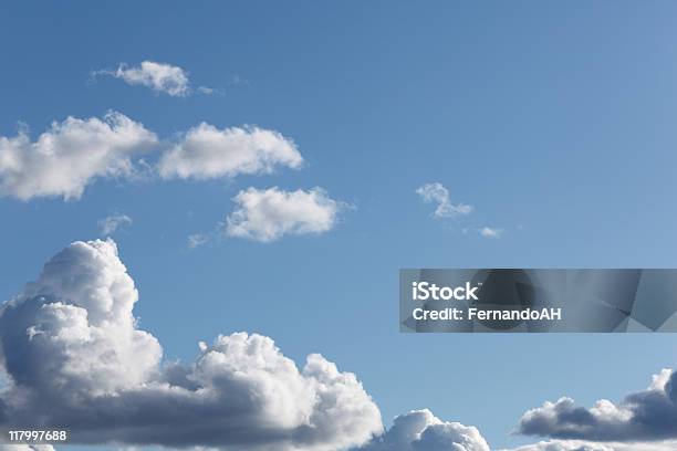 Piękny Krajobraz Z Chmurami - zdjęcia stockowe i więcej obrazów Bez ludzi - Bez ludzi, Chmura, Cumulus