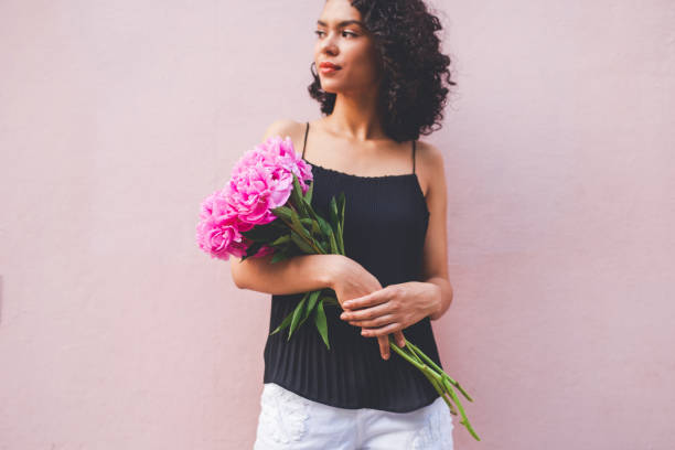 istock You can stay in the past or keep blooming 1179997605