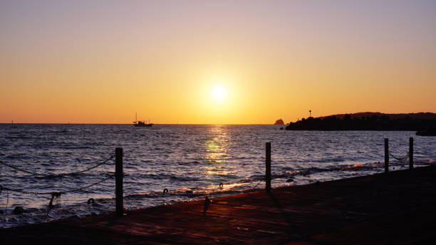 istock Ougigahama, Tanabe, Wakayama, Japan 1180012922