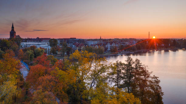 istock Sunrise over the autumn Elk 1180047850