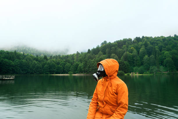 istock Gas Mask Clean Air nature 1180105564