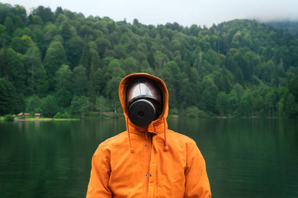 istock Gas Mask Clean Air nature 1180105569