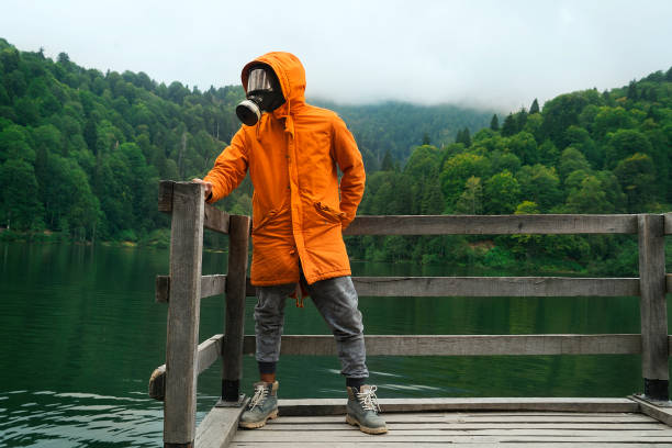 istock Gas Mask Clean Air nature 1180105588