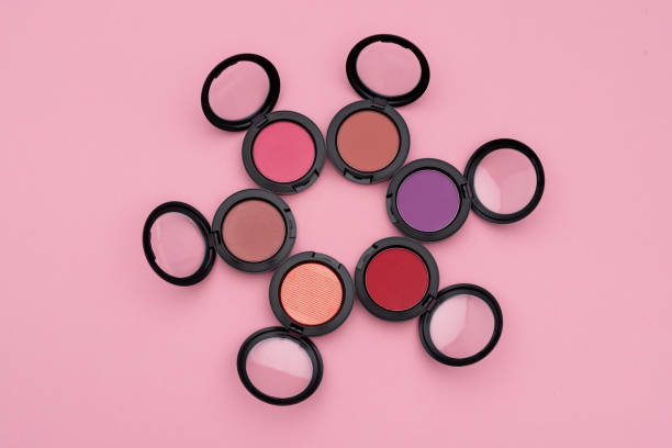istock Circle made of open rouges 1180106584