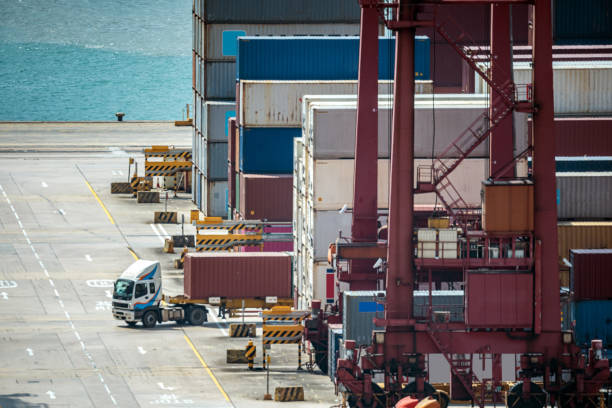 istock Hong Kong Port Working 1180143943