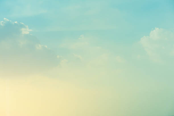 abstrakte verschwommene bunte pastellton von sonnenaufgang morgen himmel hintergrund mit weichen cloudscape für design-element-konzept - air landscape stratosphere day stock-fotos und bilder