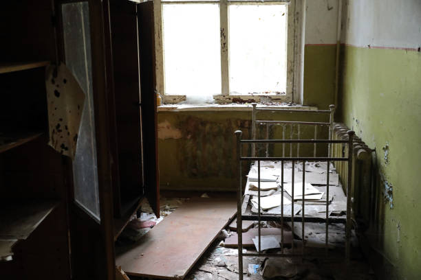 istock Old abandoned house in Chernobyl 1180197310