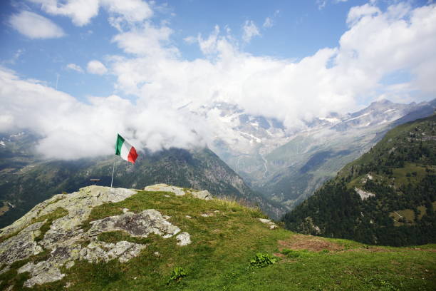 istock The Flag and the Rose 1180220370