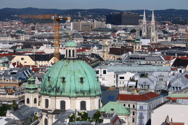 arquitectura da cidade viena áustria da abóbada da igreja de peterskirche saint peters - st peters basilica - fotografias e filmes do acervo