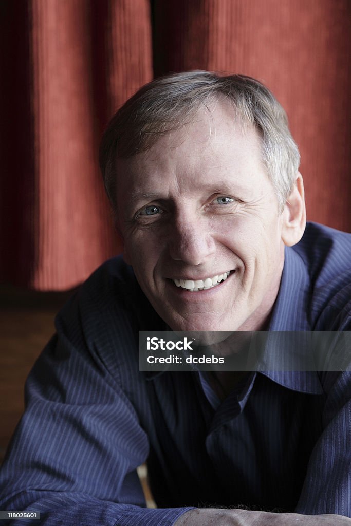 Sonriente hombre - Foto de stock de 50-59 años libre de derechos