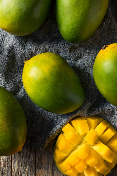 istock Raw Green Organic Kiett Mangoes 1180278494