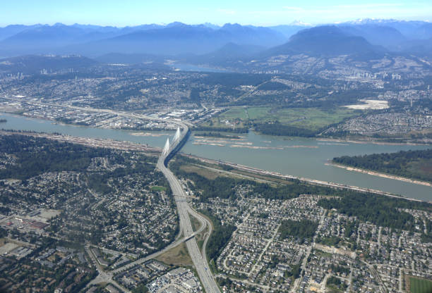 istock Trans-Canada Highway and Fraser River in Metro Vancouver 1180283015