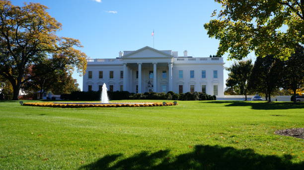istock White House North Side/No Fence.Sunny Day. 1180293081