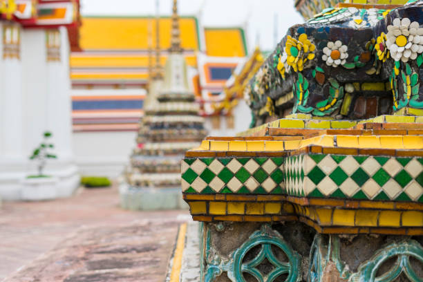 templo público wat pho en bangkok, tailandia. - wat pho fotografías e imágenes de stock
