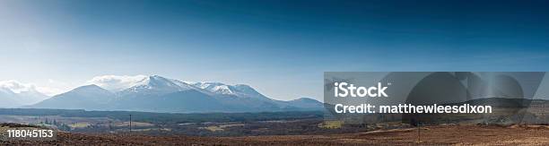 Montagne Innevate Di Ben Nevis - Fotografie stock e altre immagini di Ambientazione esterna - Ambientazione esterna, Ambientazione tranquilla, Area selvatica