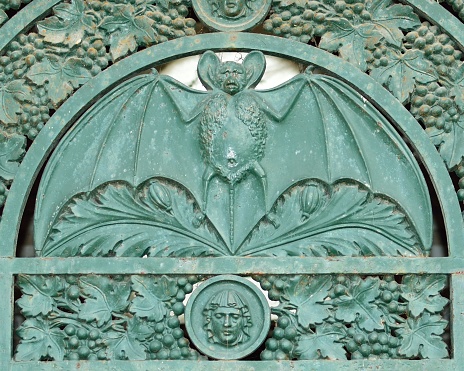 Bat tombstone in Père Lachaise Cemetery