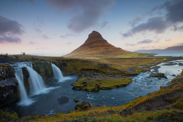 istock KIRKJUFELL MOUNTAIN 1180549567
