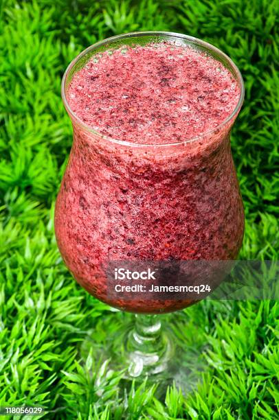 Foto de Smoothie De Frutas e mais fotos de stock de Alimentação Saudável - Alimentação Saudável, Baga - Fruta, Baga - Parte de planta