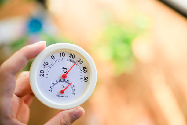 temperatura y humedad - barometer meteorology gauge forecasting fotografías e imágenes de stock