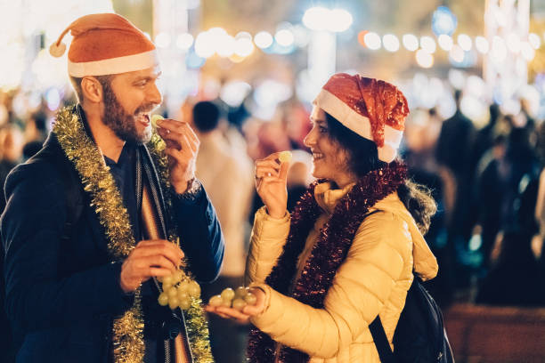 weihnachten in spanien - zwölf uhr stock-fotos und bilder