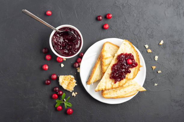 sandwich with cranberry jam - jellied cranberries fotos imagens e fotografias de stock