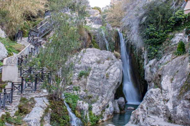 カロサ・ドゥ・エン・サリアのアルガル噴水の自然のサイト。 - rock staircases ストックフォトと画像