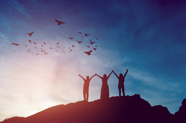 istock Silhouette of team leadership, teamwork and teamwork and delightful silhouette concepts 1180593646