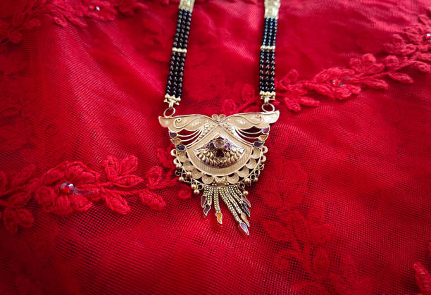 istock Indian traditional gold necklace. 1180598782