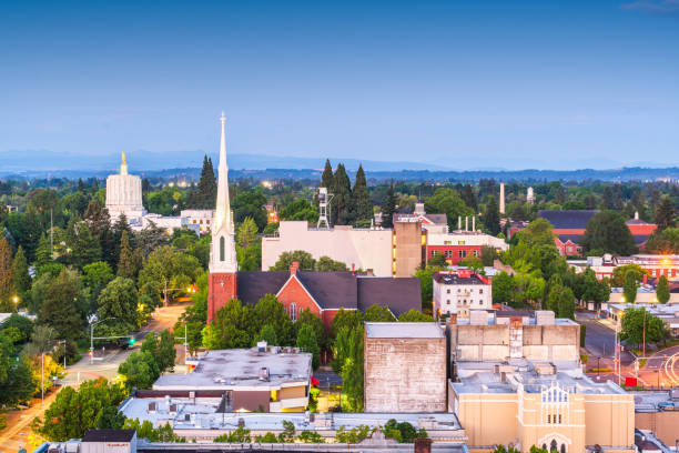 istock Salem, Oregon, USA downtown city skyline 1180608497