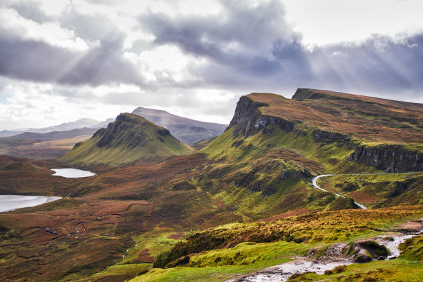 квирейн, остров скай, шотландия, соединенное королевство - trotternish стоковые фото и изображения