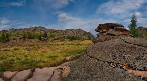 istock Surrounded by picturesque rocks 1180629664