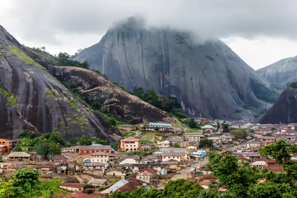 Idanre Hill , an awesome and beautiful natural landscapes in Nigeria. The people of Idanre lived on these massive rocks for over a hundread year. Just under 30 kilometres southwest of Akure, Ondo State capital, the ancient Idanre Hills had been a home for the Idanre people for over 100 years.