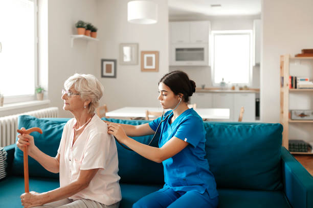 istock Receiving excellent healthcare 1180662757