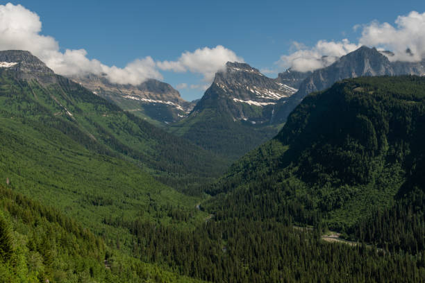istock Looking Up Valley To Mount Oberlin 1180667160