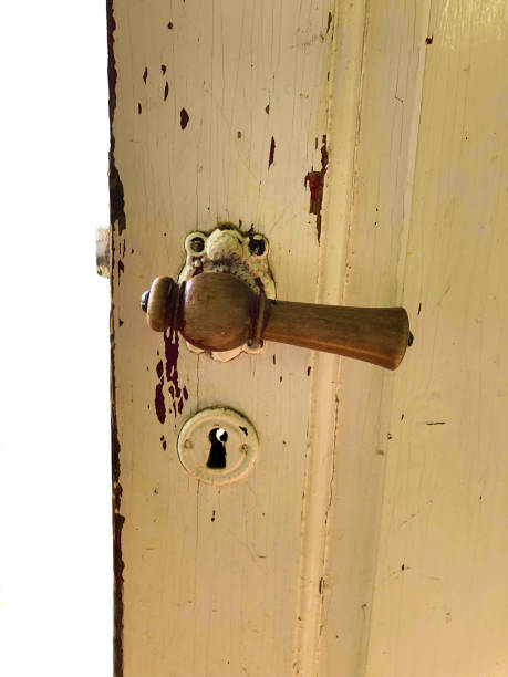istock Iceland: Antique Yellow Door Handle Close-Up 1180706634