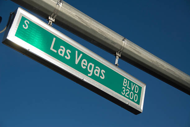 istock Las Vegas Boulevard sign 118072900