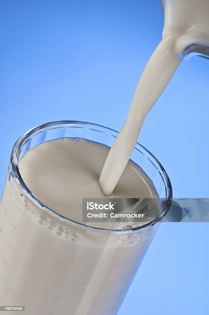 Preparar e leite de soja em uma taça - Foto de stock de Copo royalty-free