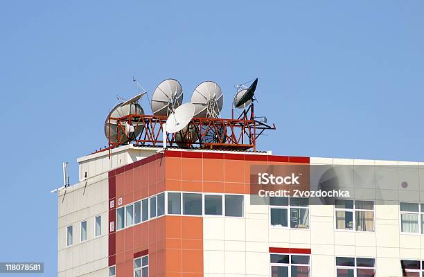 Antenna - Fotografie stock e altre immagini di Ambientazione esterna - Ambientazione esterna, Antenna - Attrezzatura per le telecomunicazioni, Antenna parabolica