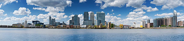 istock XXXL - Canary Wharf Skyline 118080426