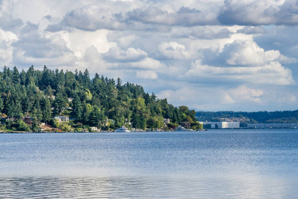 istock Mercer Island And Cluds 5 1180812141