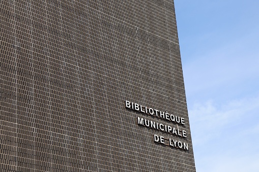 Lyon Municipal Library, located in the Part Dieu business district, Outside view