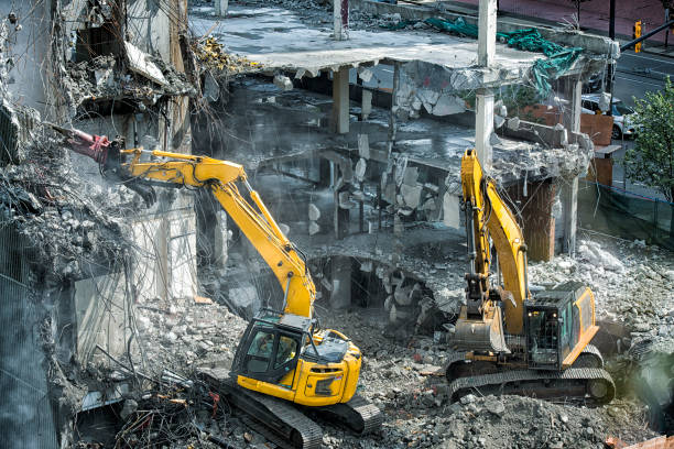istock Demolition of an old building 1180833283