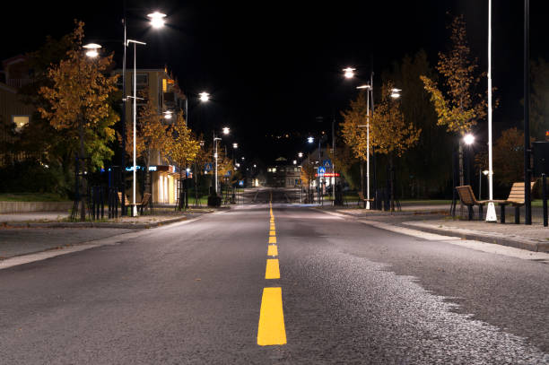 melhus at night - street furniture traffic lighting equipment urban scene imagens e fotografias de stock