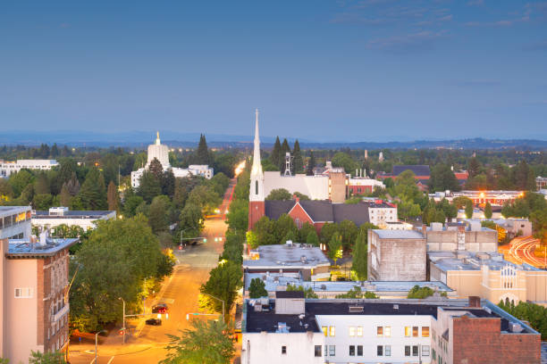 istock Salem, Oregon, USA downtown city skyline 1180850263