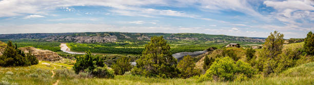 istock River Bend Overlook Theodore Roosevelt National Park 1180891782